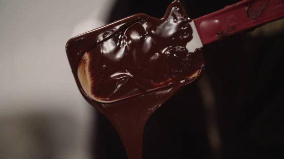 HOE CHOCOLADE TEMPEREREN IN MAGNETRON